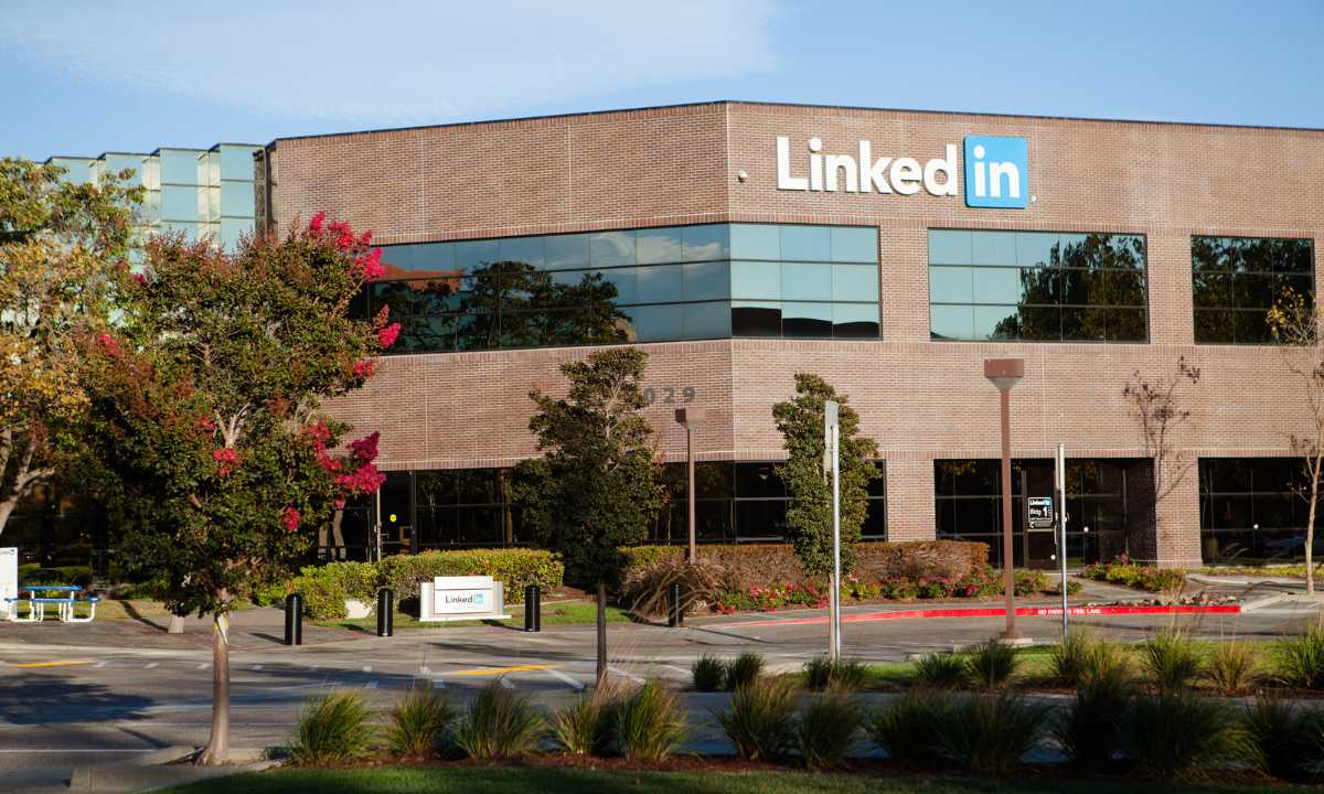linkedin consulting service