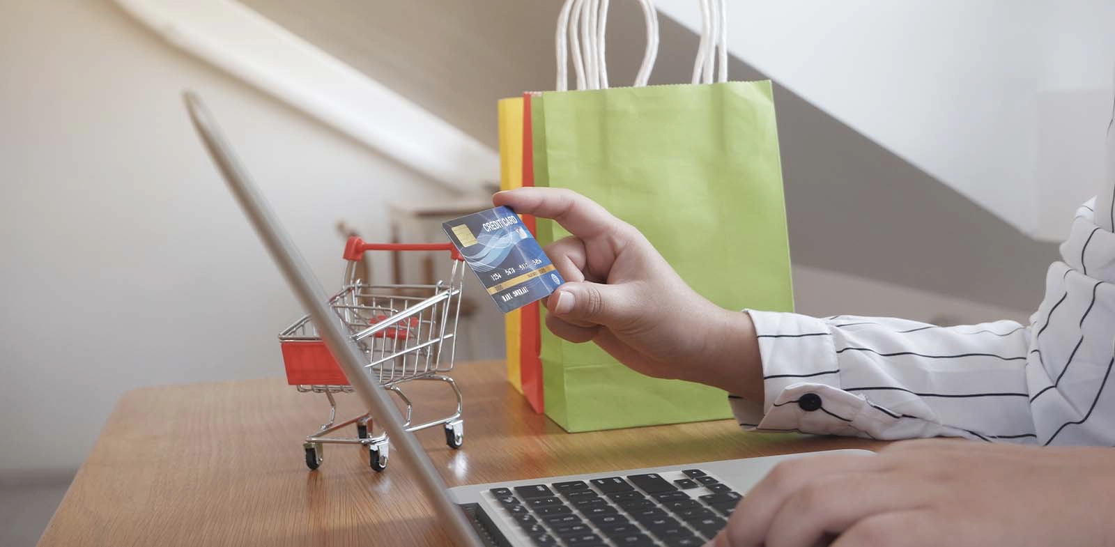 e-ticaret sitelerinde özel yazılım